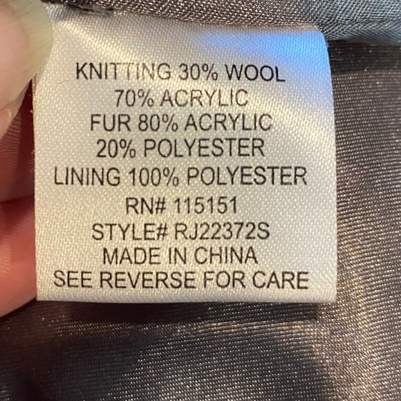 Romeo & Juliet Couture Faux Fur Wool Blend Knit Vest Sz M - Picture 6 of 7